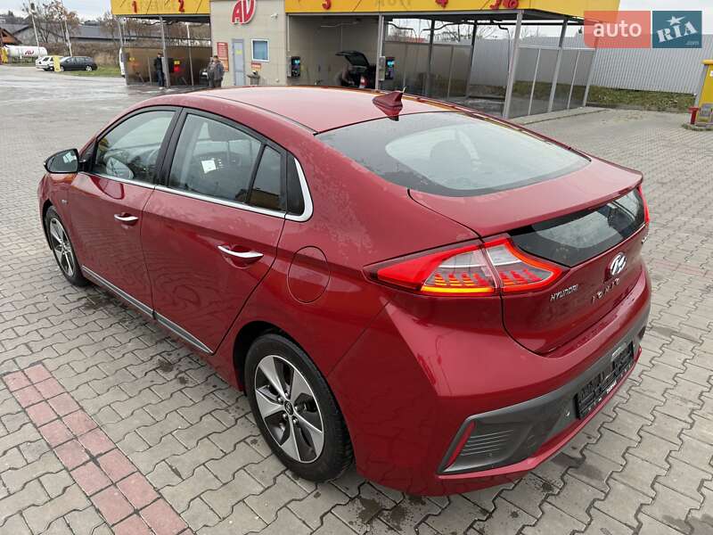 Лифтбек Hyundai Ioniq 2019 в Луцке