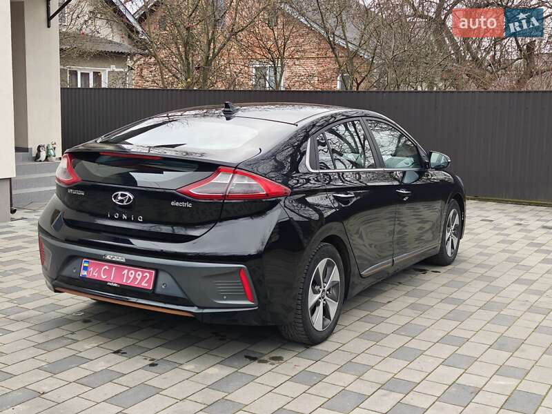 Хэтчбек Hyundai Ioniq 2018 в Ивано-Франковске