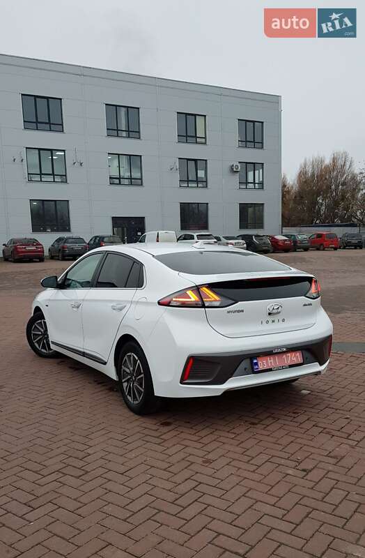 Лифтбек Hyundai Ioniq 2020 в Ровно