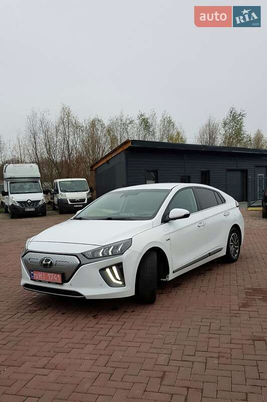 Лифтбек Hyundai Ioniq 2020 в Ровно