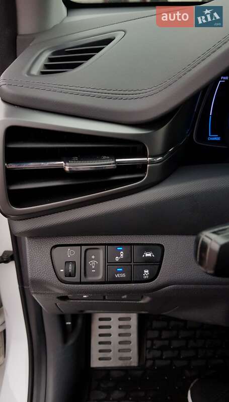 Лифтбек Hyundai Ioniq 2020 в Ровно