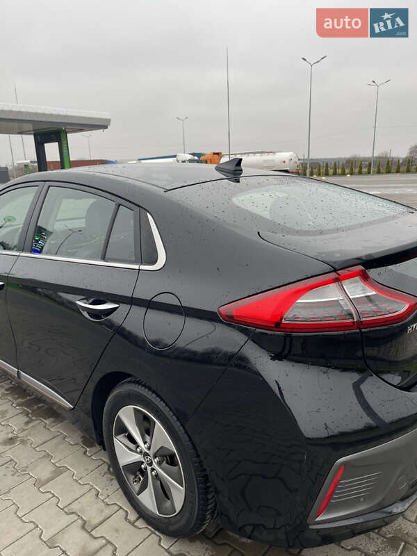 Хэтчбек Hyundai Ioniq 2017 в Луцке