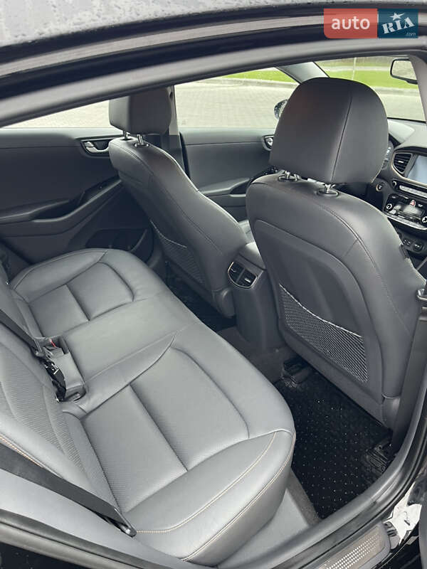 Хэтчбек Hyundai Ioniq 2017 в Луцке