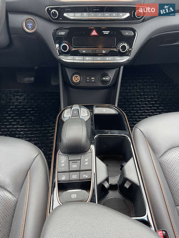 Хэтчбек Hyundai Ioniq 2017 в Луцке