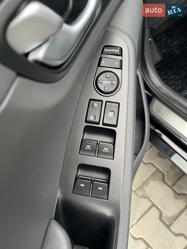 Хэтчбек Hyundai Ioniq 2017 в Луцке