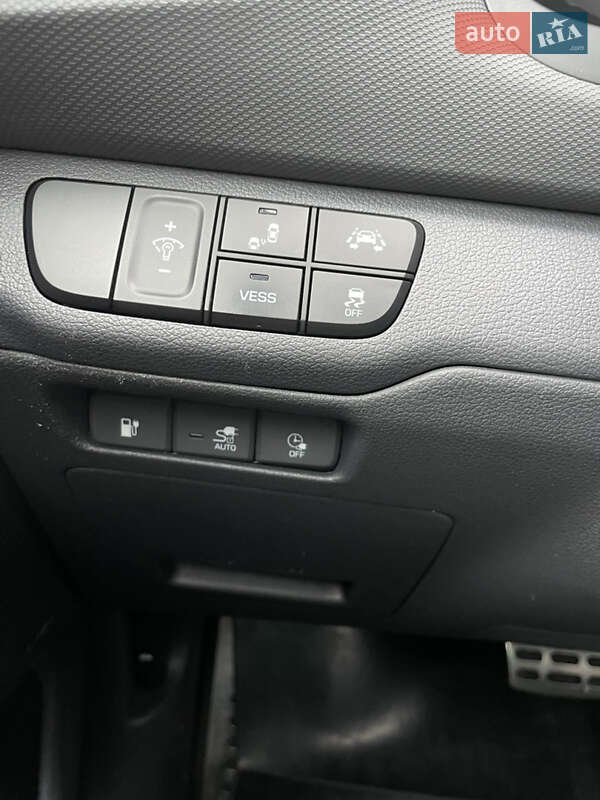 Хэтчбек Hyundai Ioniq 2017 в Жашкове