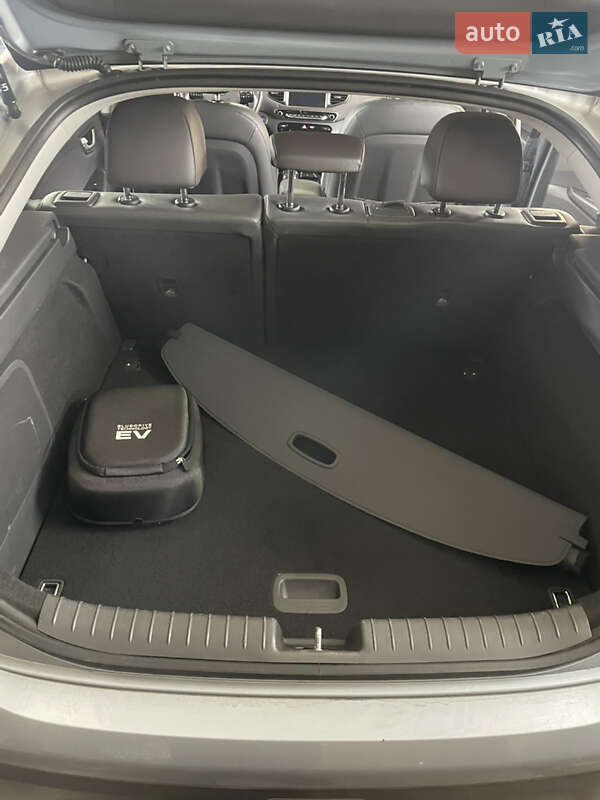 Хэтчбек Hyundai Ioniq 2017 в Жашкове