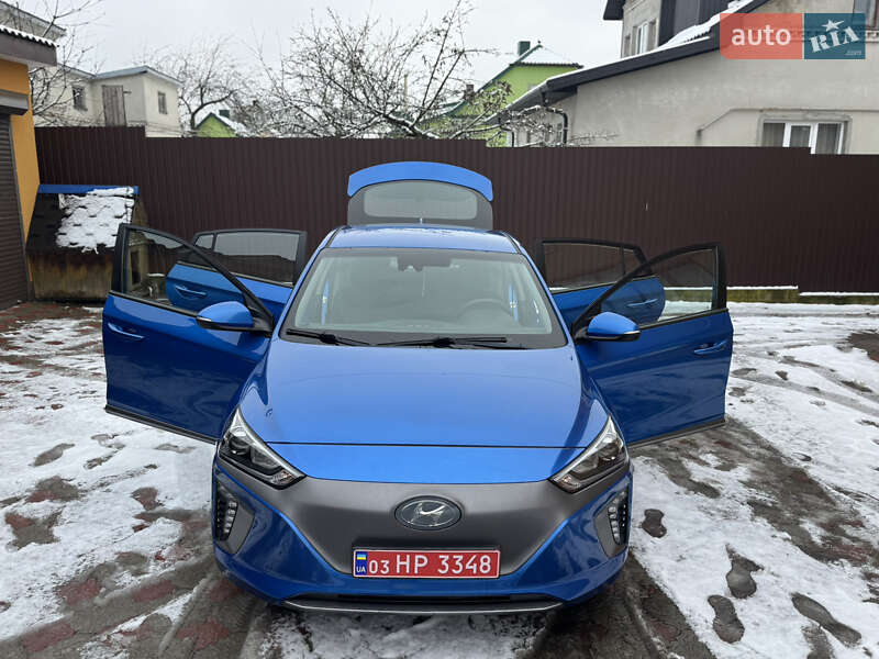 Хэтчбек Hyundai Ioniq 2017 в Ровно