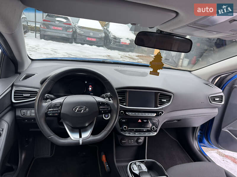 Хэтчбек Hyundai Ioniq 2017 в Ровно