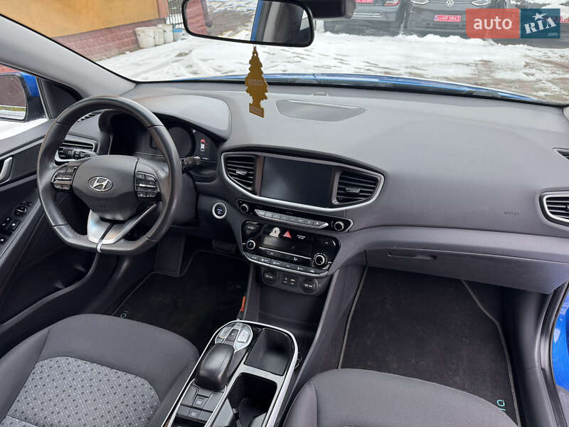 Хэтчбек Hyundai Ioniq 2017 в Ровно