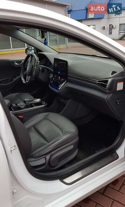 Лифтбек Hyundai Ioniq 2020 в Ровно