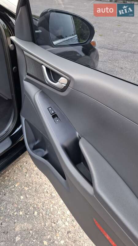 Хэтчбек Hyundai Ioniq 2017 в Харькове