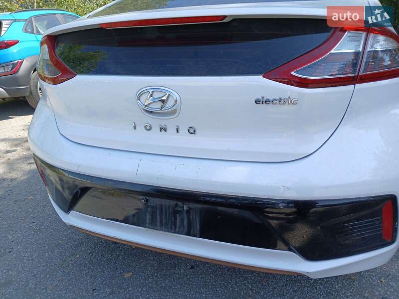 Хэтчбек Hyundai Ioniq 2017 в Ивано-Франковске