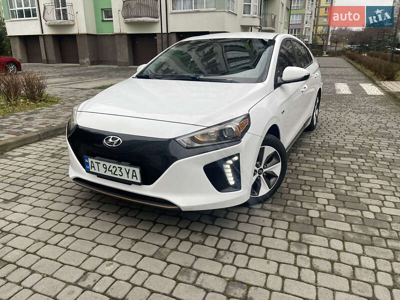 Хэтчбек Hyundai Ioniq 2017 в Ивано-Франковске