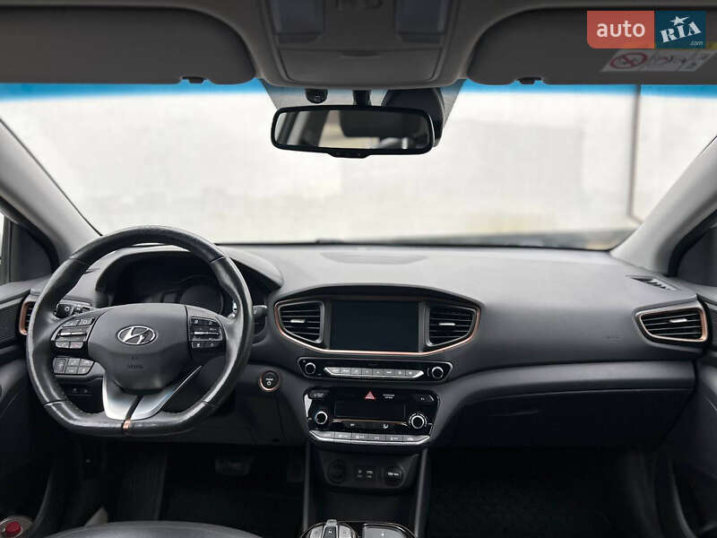 Хэтчбек Hyundai Ioniq 2017 в Виннице фото 9 Хэтчбек Hyundai Ioniq 2017 в Виннице