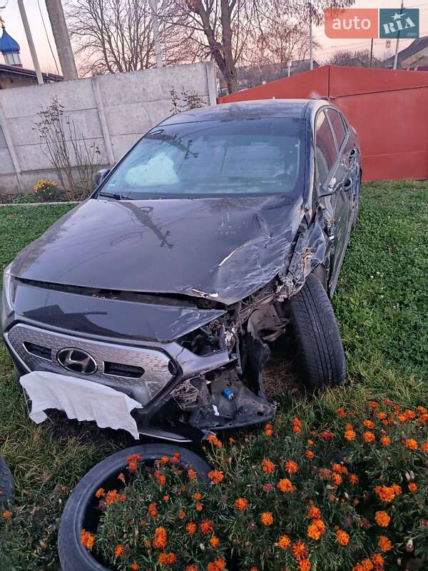 Лифтбек Hyundai Ioniq 2021 в Виннице