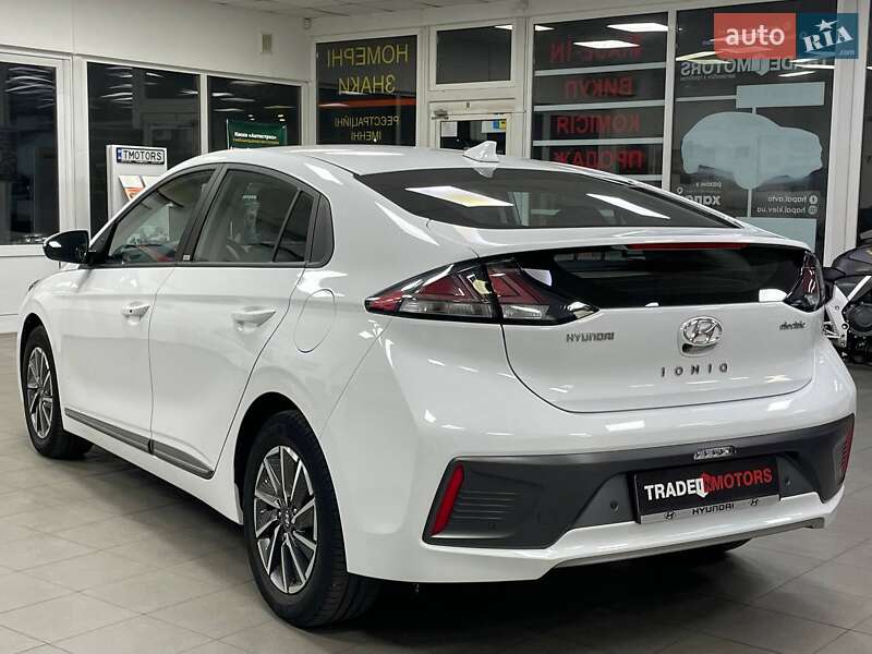 Лифтбек Hyundai Ioniq 2021 в Киеве фото 12 Лифтбек Hyundai Ioniq 2021 в Киеве
