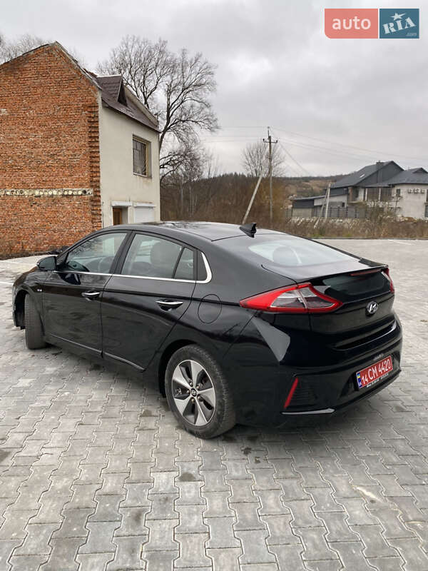 Хетчбек Hyundai Ioniq 2017 в Бережанах фото 16 Хетчбек Hyundai Ioniq 2017 в Бережанах