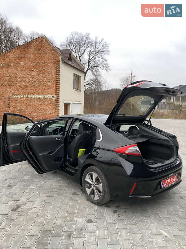 Хетчбек Hyundai Ioniq 2017 в Бережанах фото 20 Хетчбек Hyundai Ioniq 2017 в Бережанах