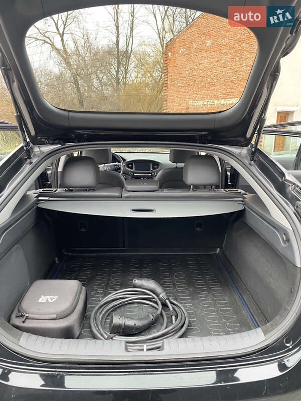 Хетчбек Hyundai Ioniq 2017 в Бережанах фото 28 Хетчбек Hyundai Ioniq 2017 в Бережанах