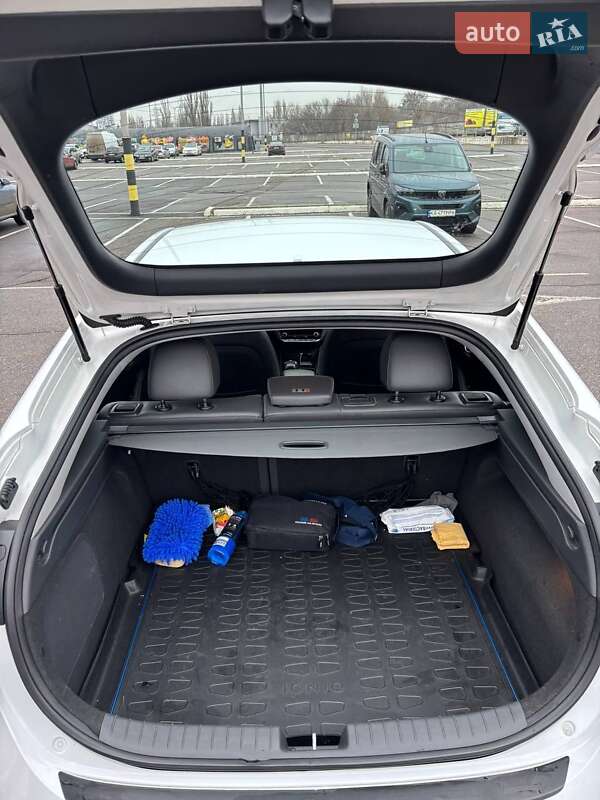 Хетчбек Hyundai Ioniq 2018 в Києві