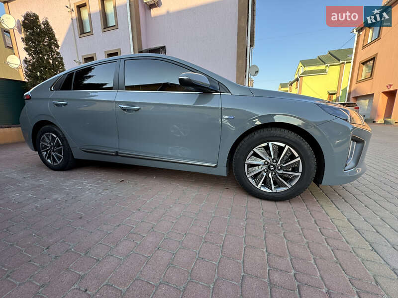 Лифтбек Hyundai Ioniq 2019 в Виннице