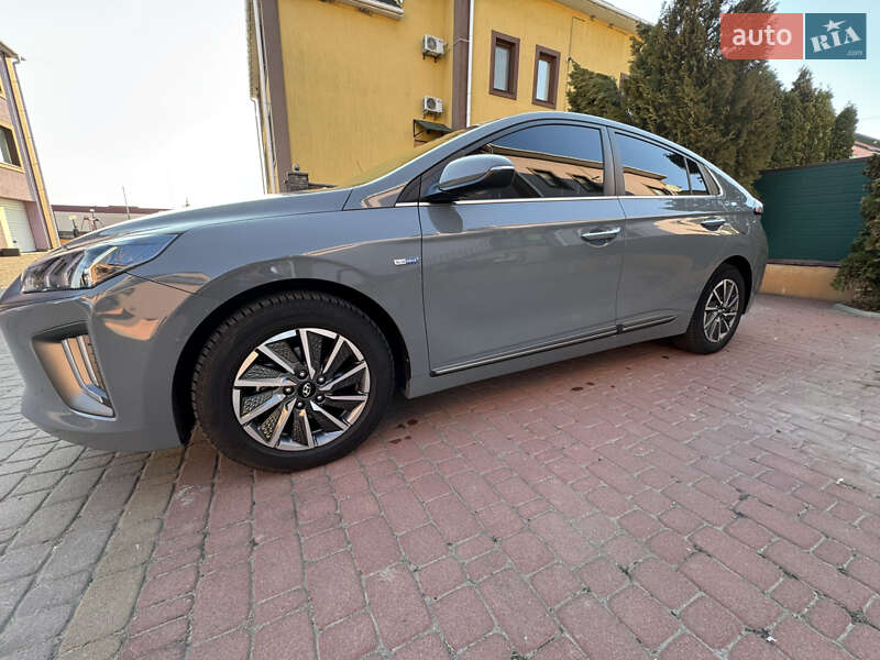 Лифтбек Hyundai Ioniq 2019 в Виннице