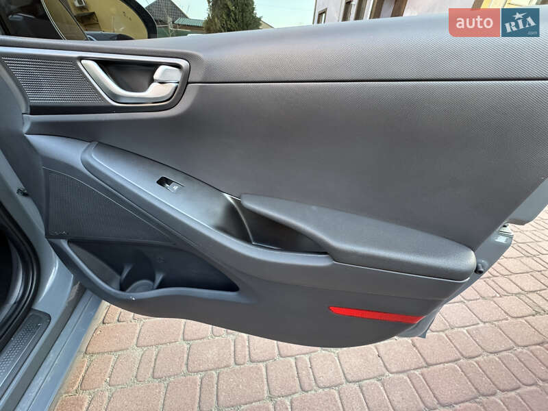Лифтбек Hyundai Ioniq 2019 в Виннице
