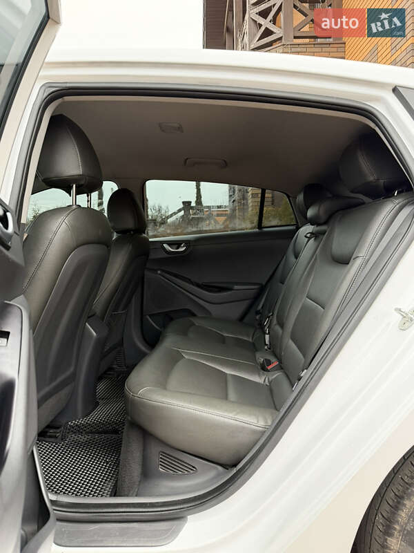 Хэтчбек Hyundai Ioniq 2017 в Чернигове