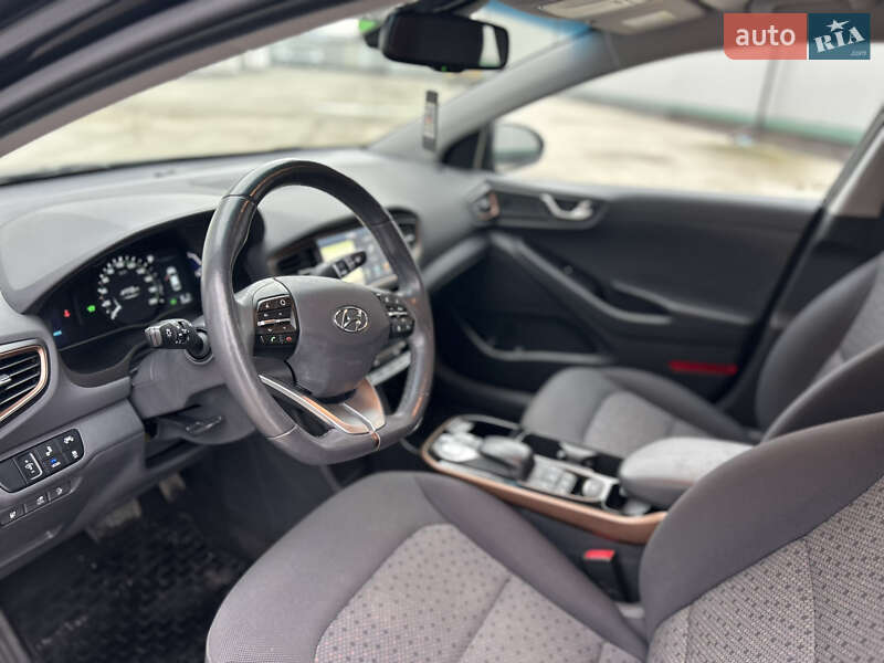 Хетчбек Hyundai Ioniq 2016 в Вінниці