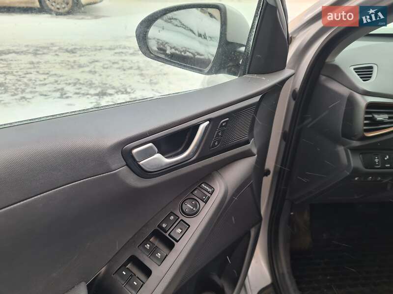 Хэтчбек Hyundai Ioniq 2017 в Виннице
