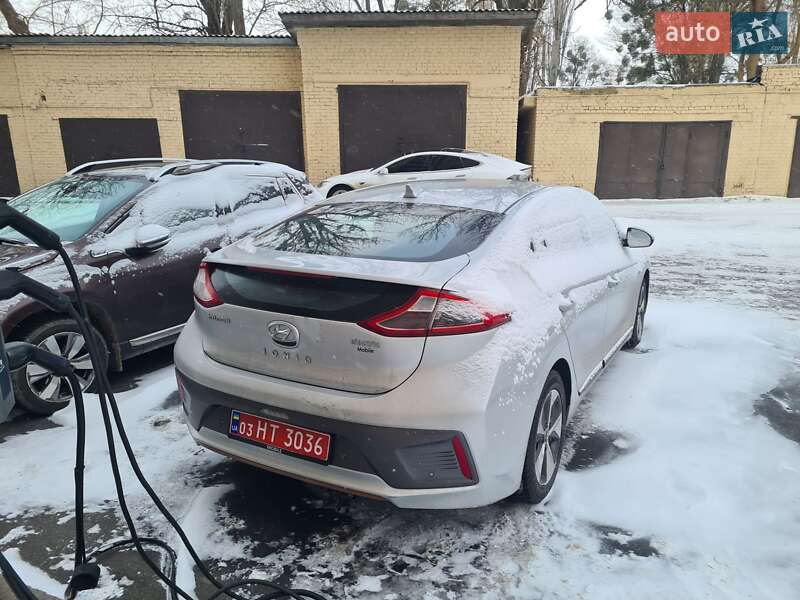 Хэтчбек Hyundai Ioniq 2017 в Виннице
