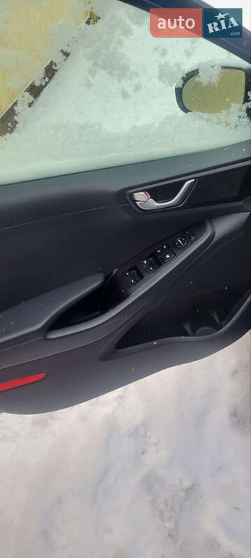Хэтчбек Hyundai Ioniq 2018 в Харькове