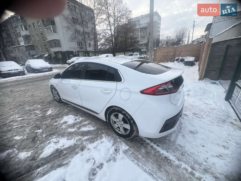 Хетчбек Hyundai Ioniq 2018 в Львові