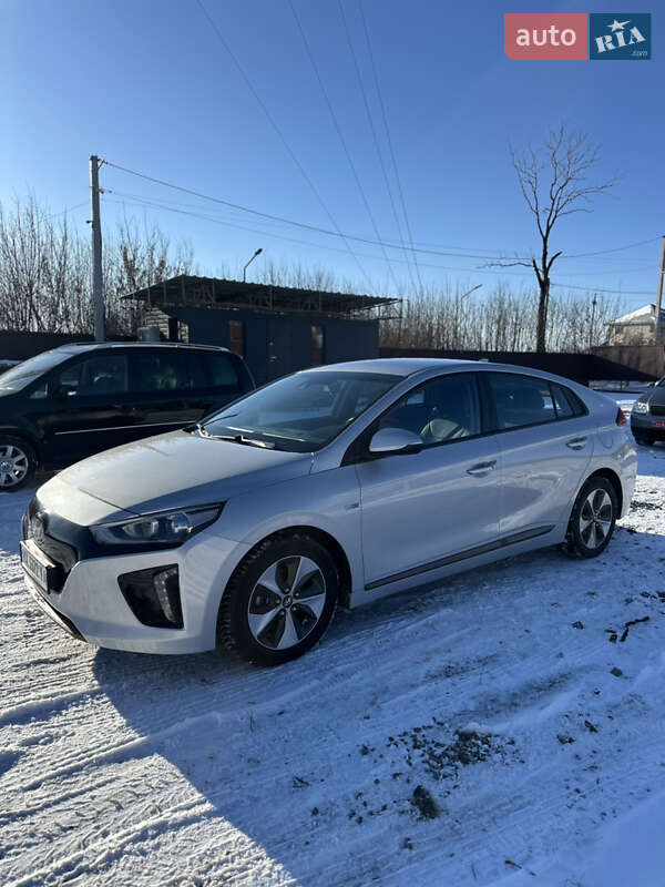 Хэтчбек Hyundai Ioniq 2018 в Староконстантинове фото 2 Хэтчбек Hyundai Ioniq 2018 в Староконстантинове