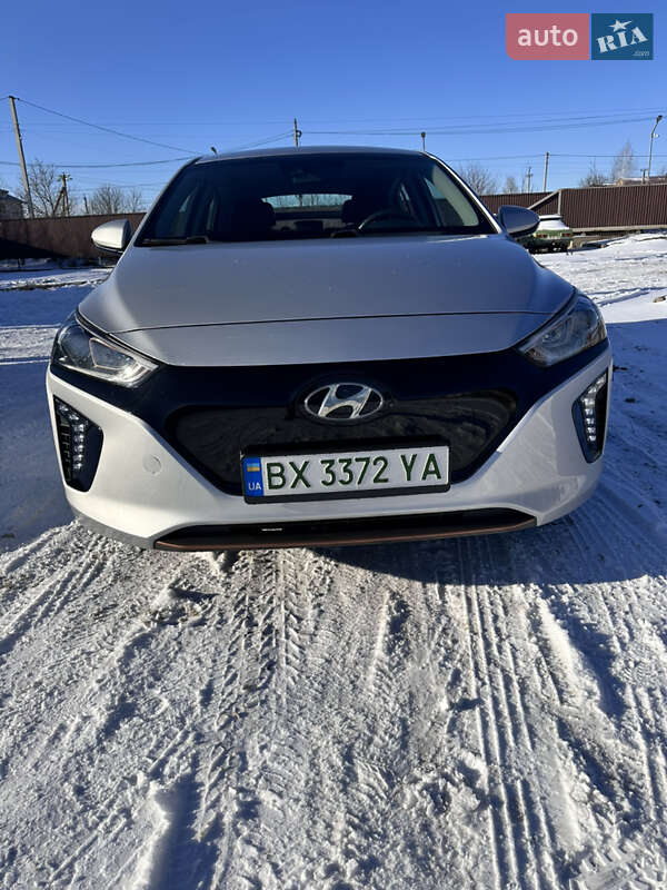 Хэтчбек Hyundai Ioniq 2018 в Староконстантинове фото 9 Хэтчбек Hyundai Ioniq 2018 в Староконстантинове