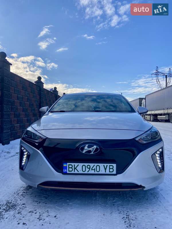 Хэтчбек Hyundai Ioniq 2018 в Ровно фото 10 Хэтчбек Hyundai Ioniq 2018 в Ровно