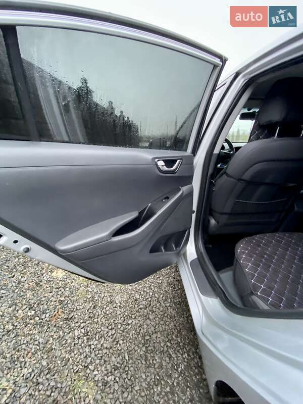 Хэтчбек Hyundai Ioniq 2018 в Ровно фото 25 Хэтчбек Hyundai Ioniq 2018 в Ровно