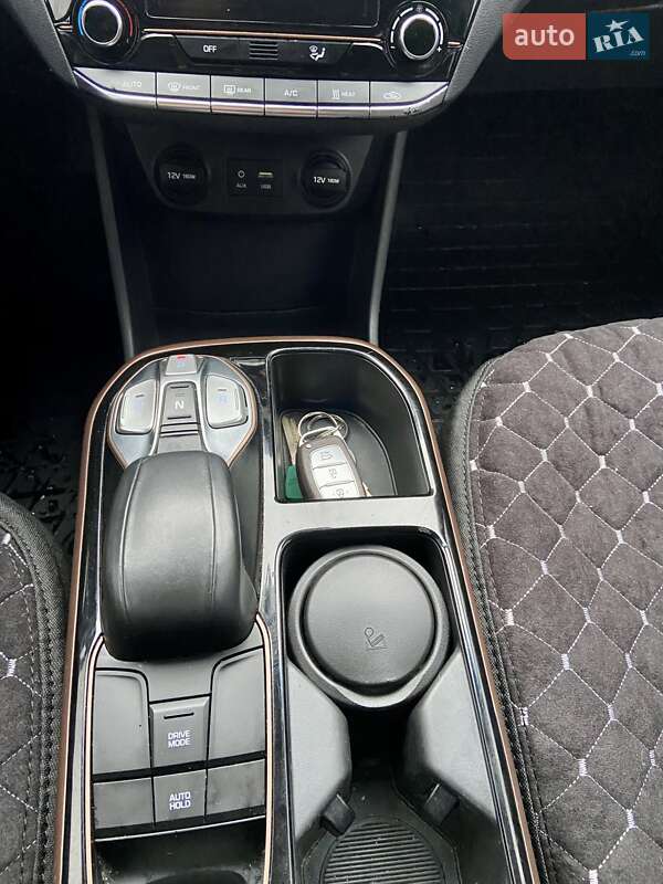 Хэтчбек Hyundai Ioniq 2018 в Ровно фото 30 Хэтчбек Hyundai Ioniq 2018 в Ровно