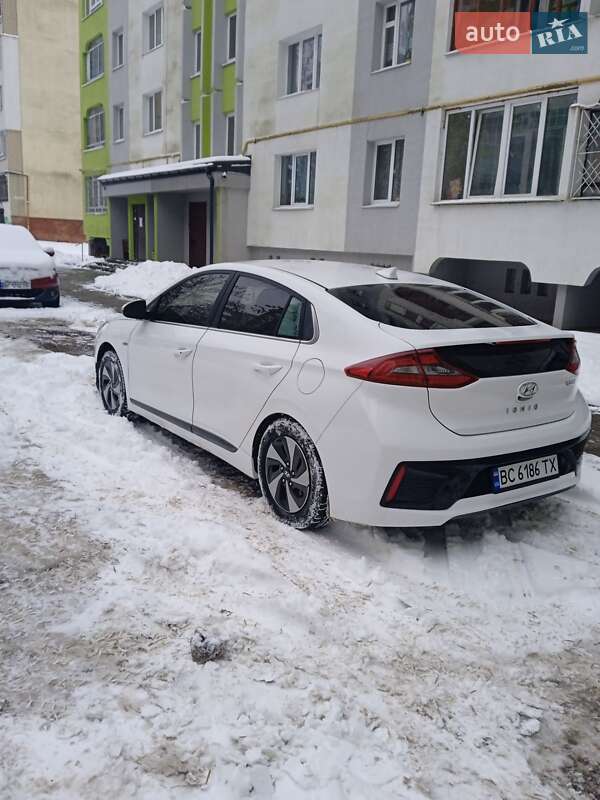 Хэтчбек Hyundai Ioniq 2017 в Львове