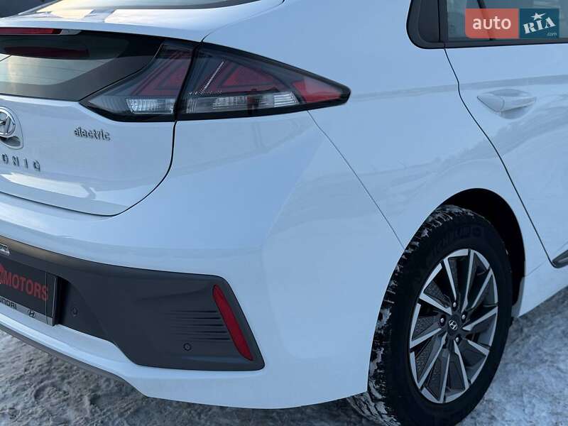 Ліфтбек Hyundai Ioniq 2021 в Києві