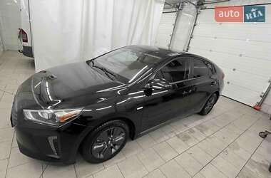 Хэтчбек Hyundai Ioniq 2018 в Обухове