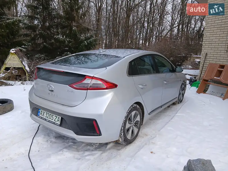 Hyundai Ioniq