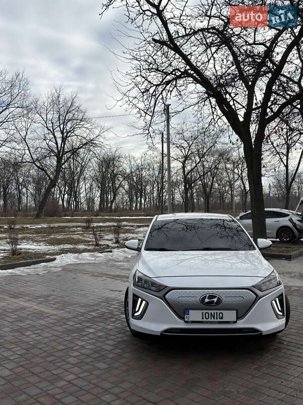Лифтбек Hyundai Ioniq 2020 в Кропивницком