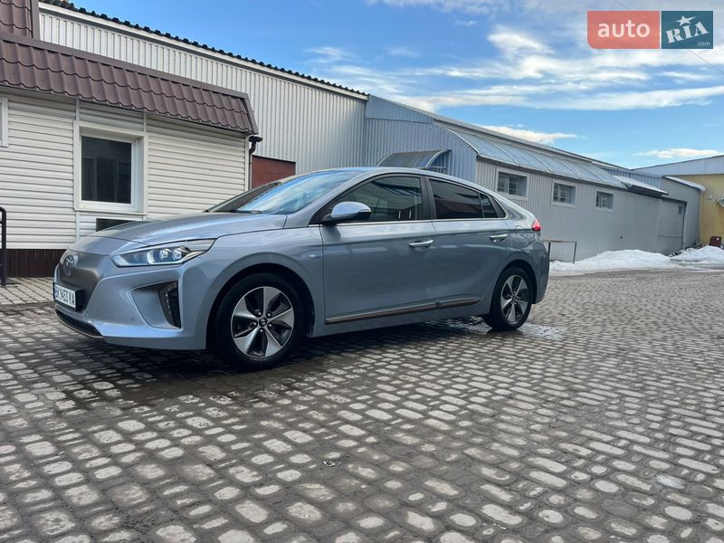Хэтчбек Hyundai Ioniq 2018 в Ровно
