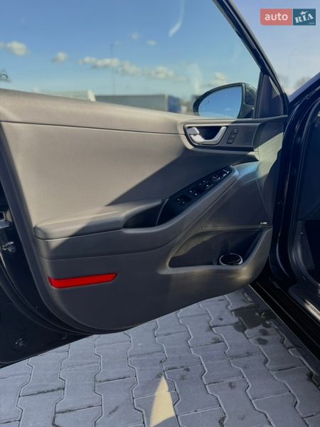 Хэтчбек Hyundai Ioniq 2017 в Бродах