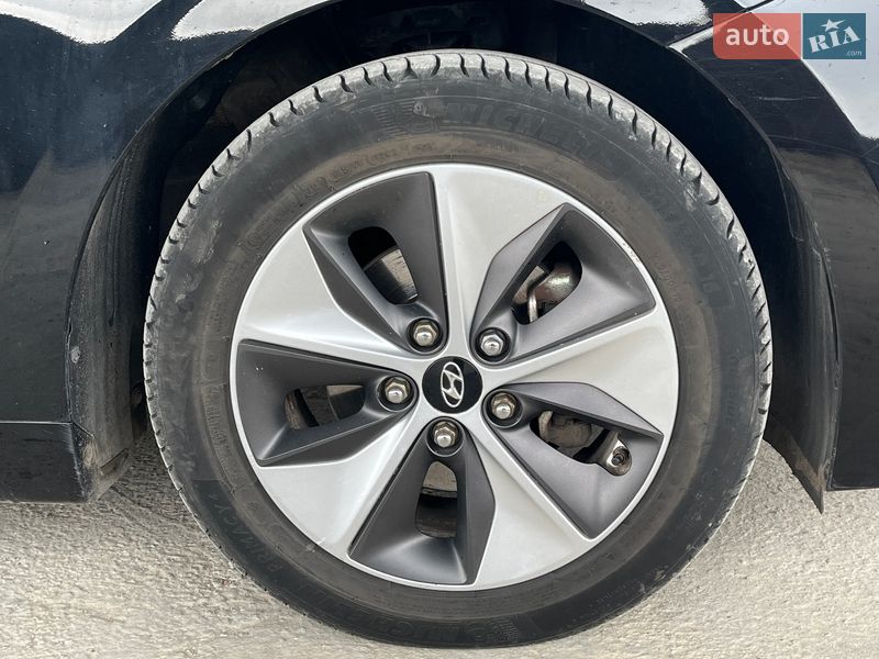 Хэтчбек Hyundai Ioniq 2019 в Виннице