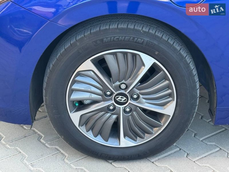 Лифтбек Hyundai Ioniq 2021 в Одессе фото 13 Лифтбек Hyundai Ioniq 2021 в Одессе