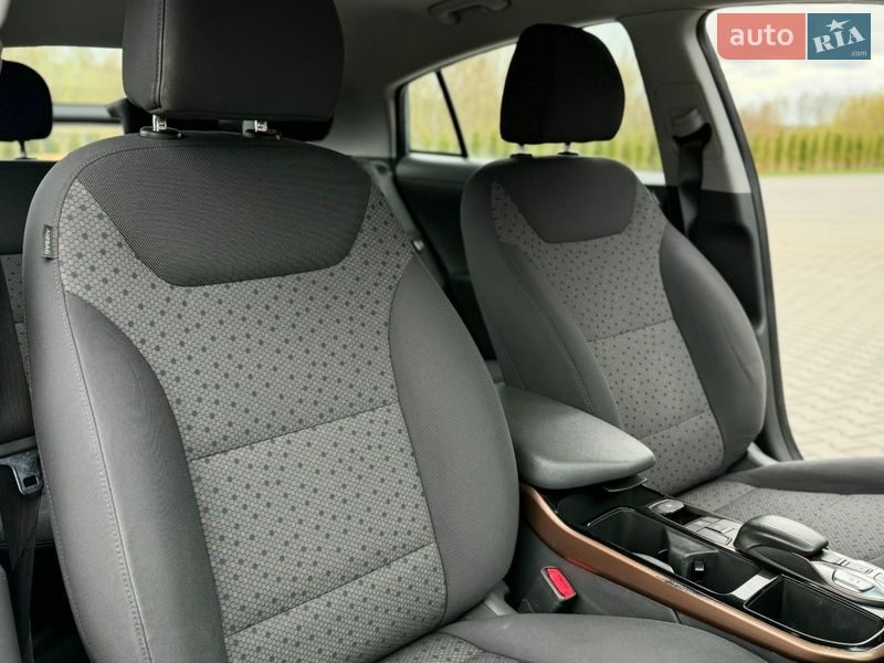 Хэтчбек Hyundai Ioniq 2018 в Тернополе