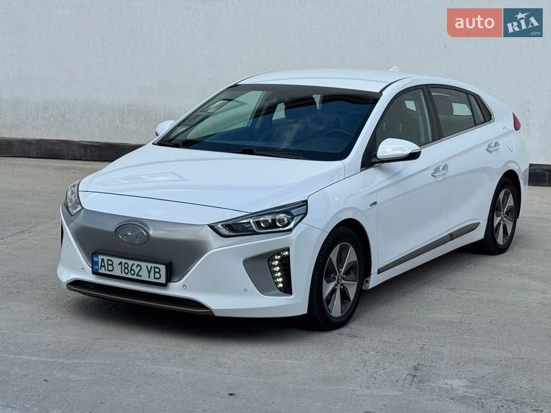 Хэтчбек Hyundai Ioniq 2017 в Виннице фото Хэтчбек Hyundai Ioniq 2017 в Виннице